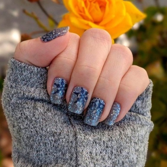 🎉3/$25 Retired Ice Ice Maybe an icy blue snowflake glitter dry nail polish strip - Picture 3 of 12